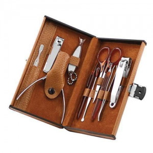 Get RC Collection Deluxe 10 Piece Manicure Set with Carrying Case At $5.99(ebay)